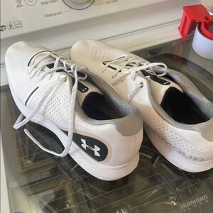Under Armour Men's White Athletic Shoes men’s 14 clean like new